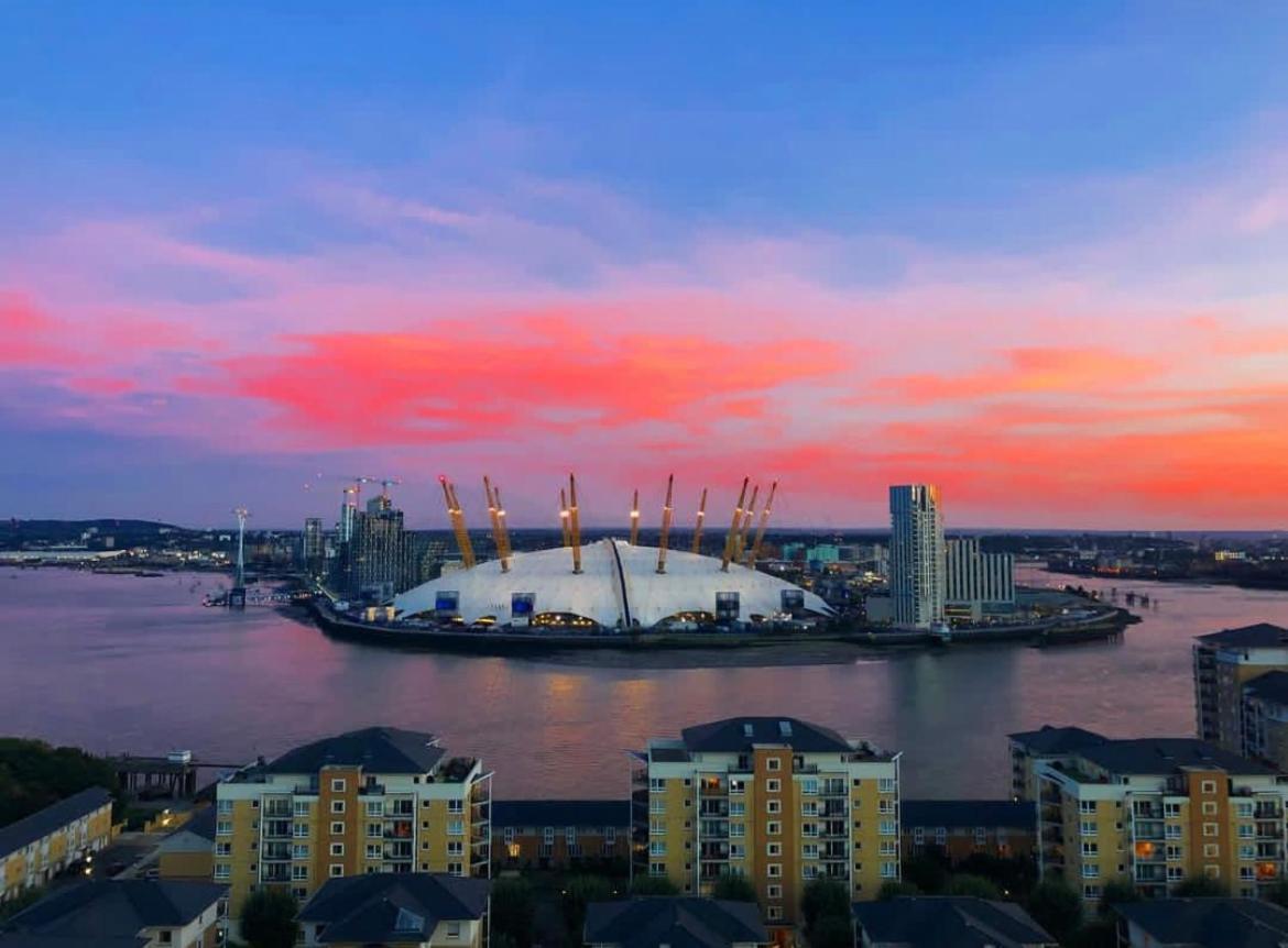 Skylineviews 2 Bed 2 Bath Flat Near Canary Wharf, O2 & Excel Apartament