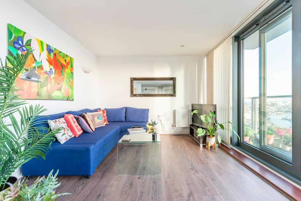 Skylineviews 2 Bed 2 Bath Flat Near Canary Wharf, O2 & Excel Apartament Londra